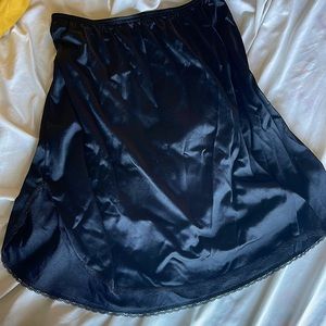Slip skirt